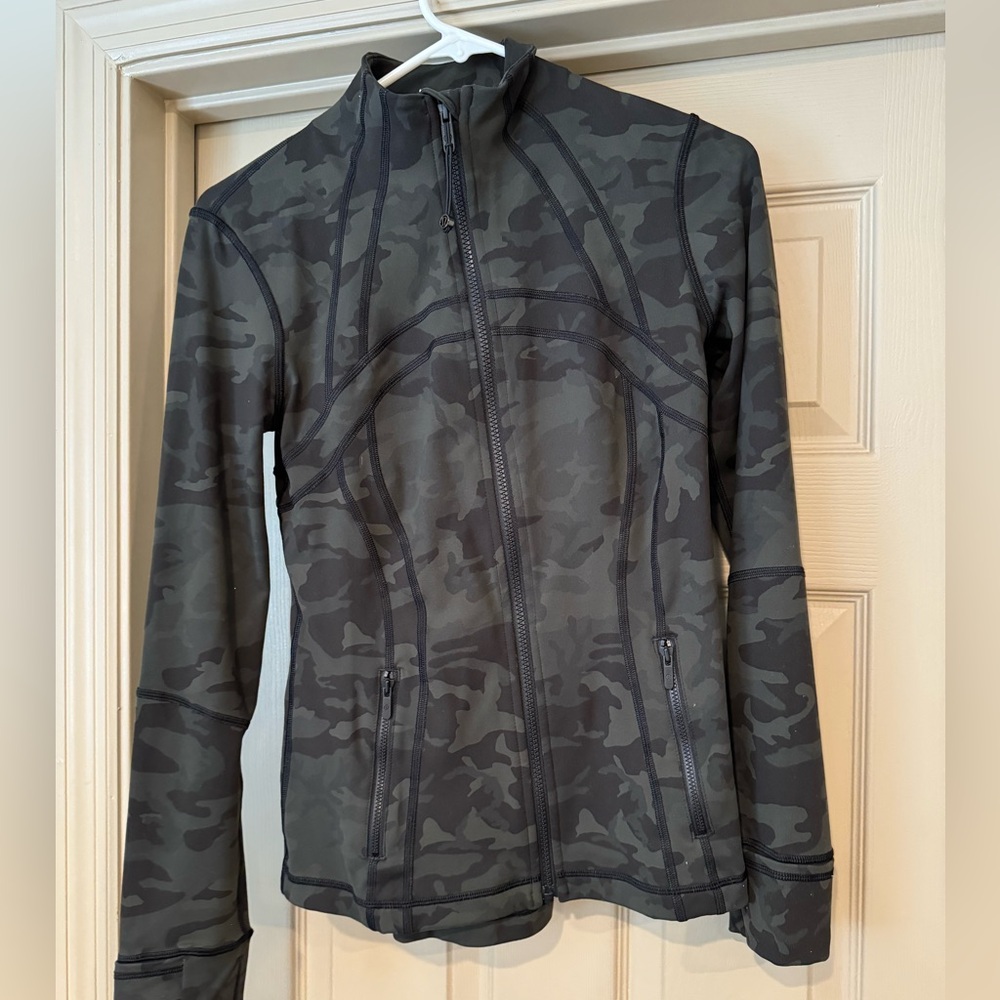 Lululemon Define Camo Jacket Size 6